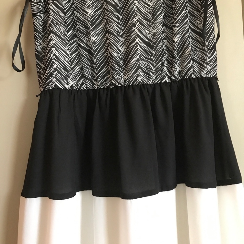 Doe & Rae sz S NWT - Picture 2 of 3